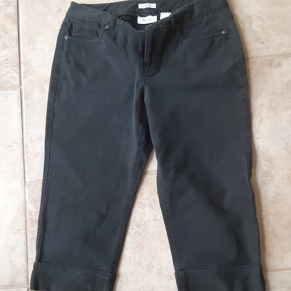 Womens liz&co stretch capris cuffed 6P black jeans